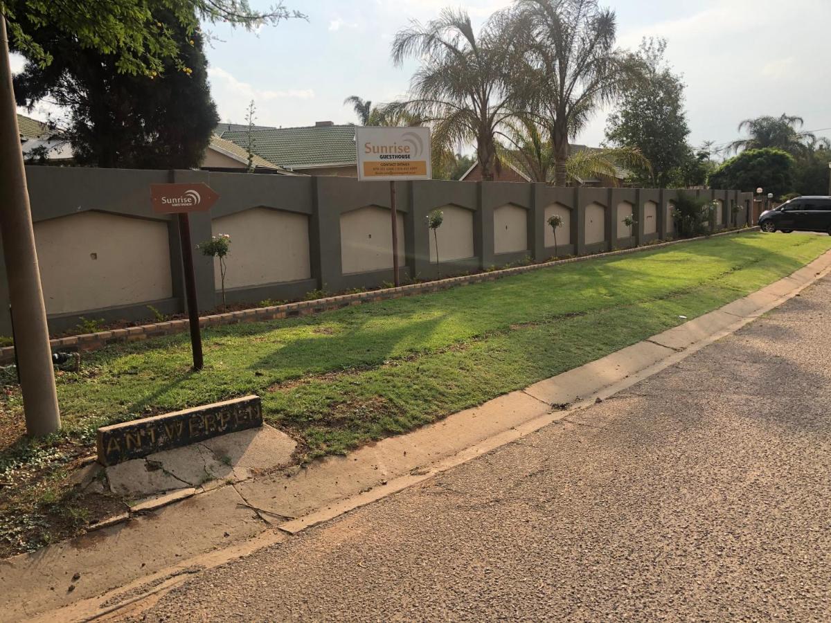 Sunrise Boutique Hotel Witbank Eksteriør billede