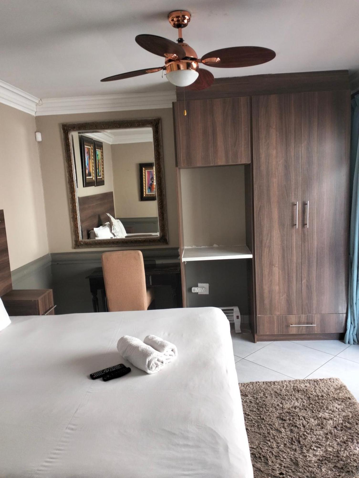 Sunrise Boutique Hotel Witbank Eksteriør billede