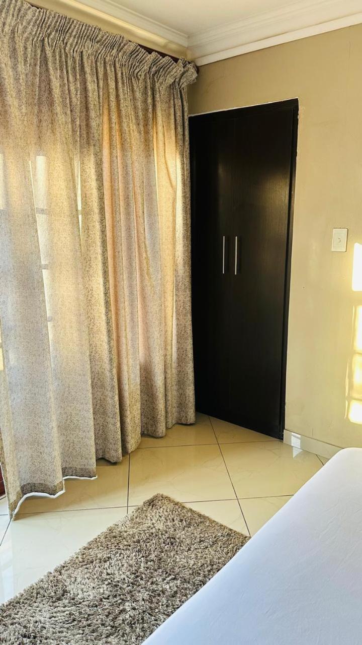 Sunrise Boutique Hotel Witbank Eksteriør billede