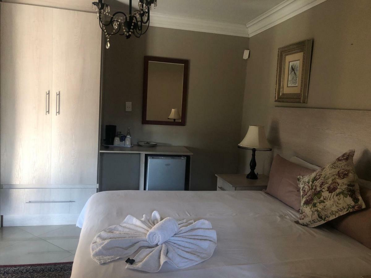 Sunrise Boutique Hotel Witbank Eksteriør billede
