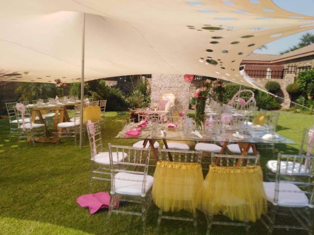 Sunrise Boutique Hotel Witbank Eksteriør billede