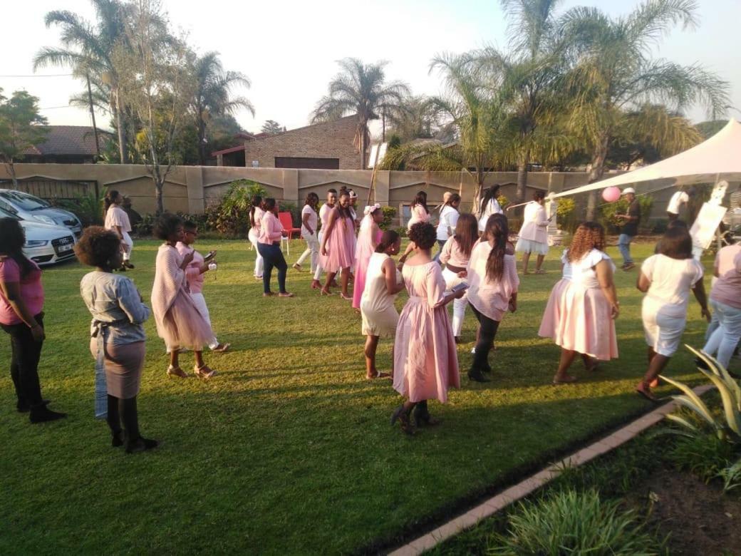 Sunrise Boutique Hotel Witbank Eksteriør billede